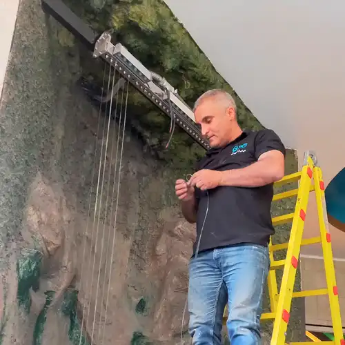 سرویس و نگهداری آبنما